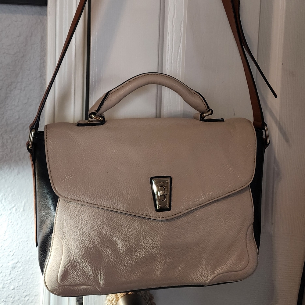 Marc by Marc Jacobs Cream Pebbled Leather Shoulder Bag with Gold-Tone Turn Lock
